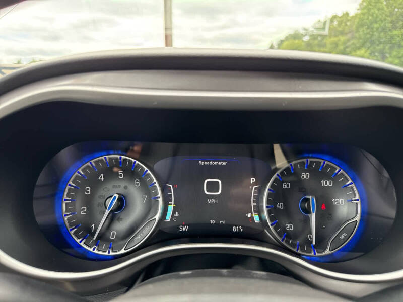 2026 Chrysler Voyager LX