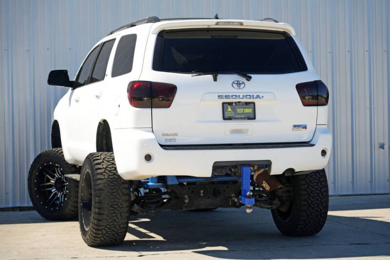 2016 Toyota Sequoia SR5