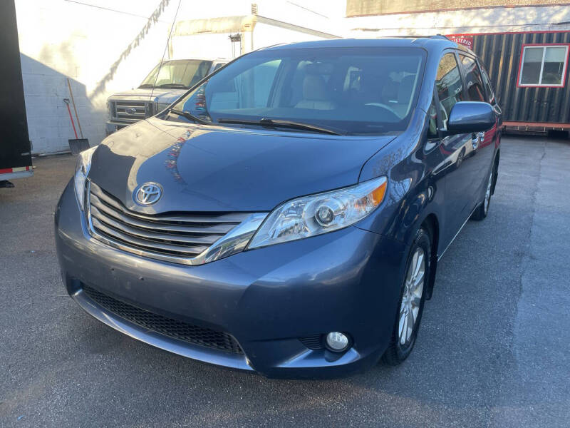 2014 Toyota Sienna XLE