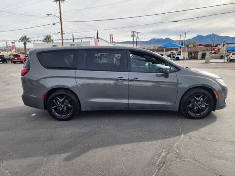 2020 Chrysler Pacifica Touring