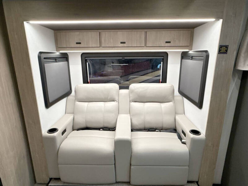 2025 Mercedes-Benz Sprinter 4500