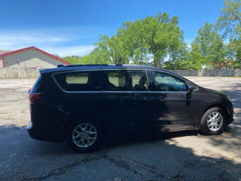 2020 Chrysler Voyager LXi