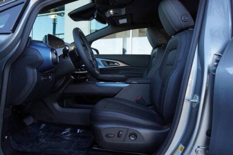 2025 Chevrolet Equinox EV LT 2