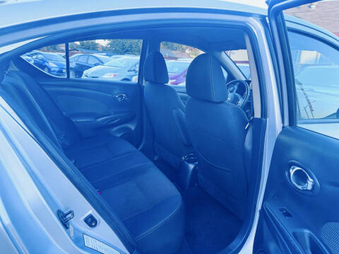 2014 Nissan Versa 1.6 SV