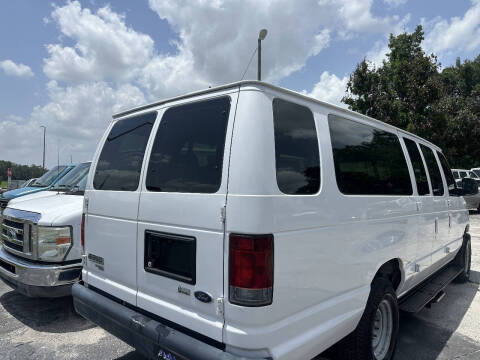 2013 Ford E-Series E-350 SD XL