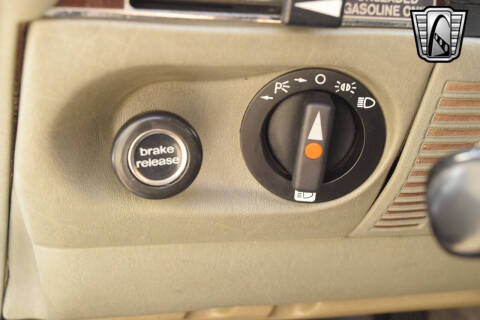 1984 Mercedes-Benz 380-Class 380 SL