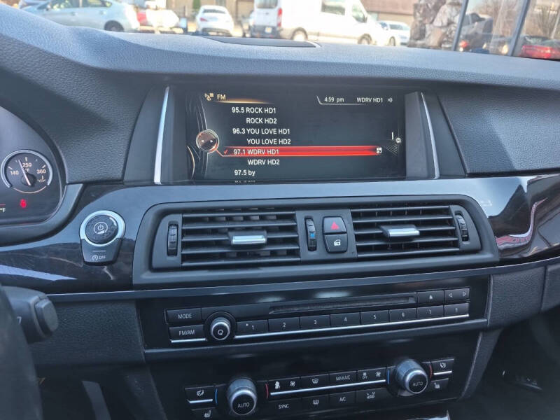 2015 BMW 5 Series 528i