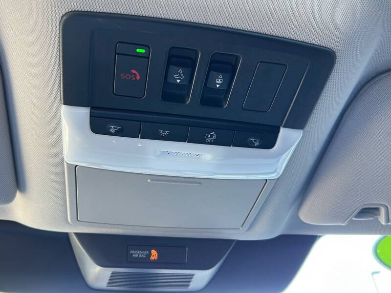 2023 Nissan Pathfinder SV