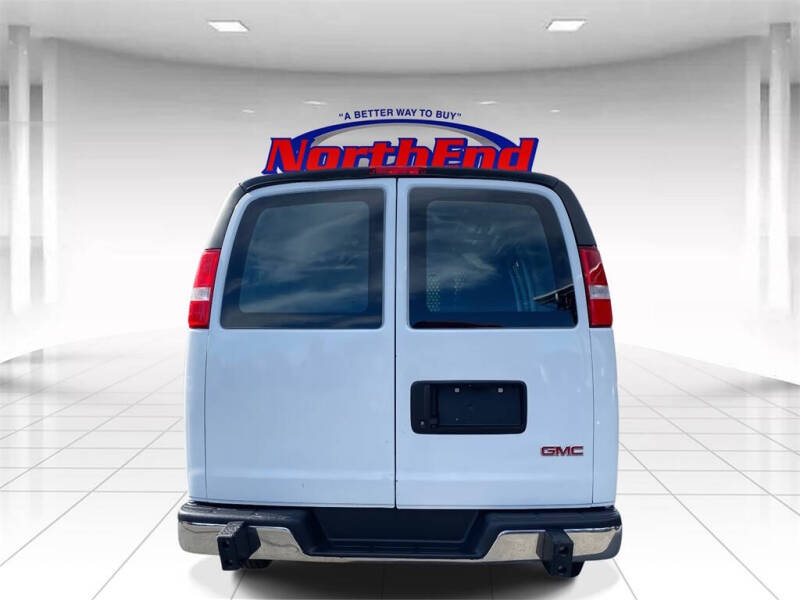 2023 GMC Savana 2500