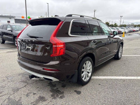 2018 Volvo XC90 T6 Momentum