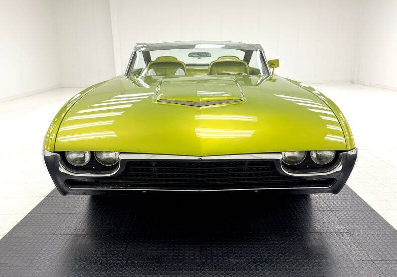 1962 Ford Thunderbird