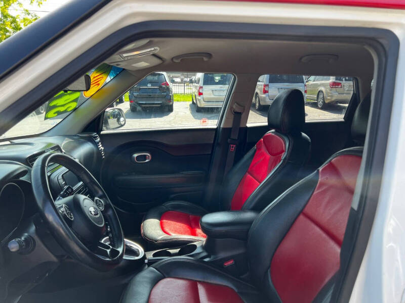 2017 Kia Soul +