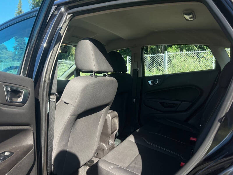 2014 Ford Fiesta SE