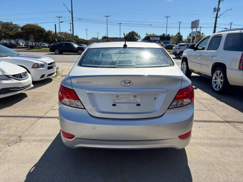 2014 Hyundai Accent GLS
