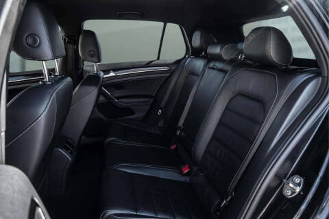 2016 Volkswagen Golf R 4Motion