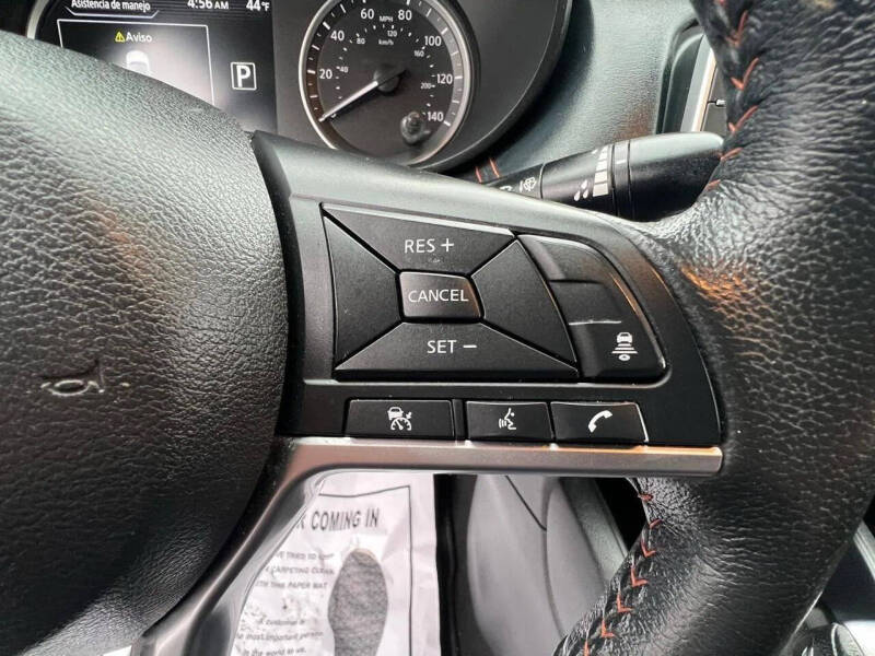 2021 Nissan Versa SR