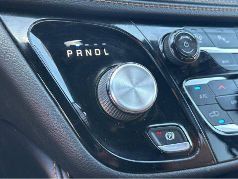 2023 Chrysler Pacifica Plug-In Hybrid Pinnacle