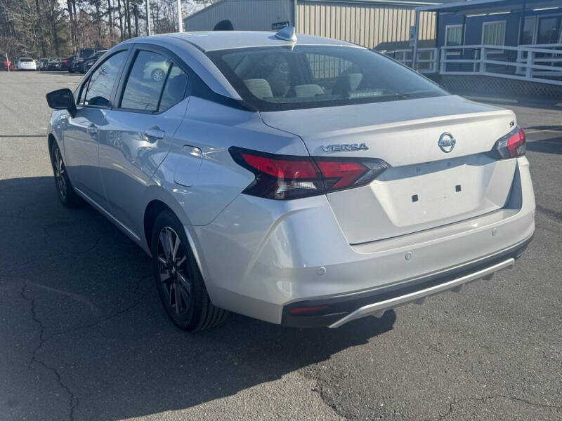 2021 Nissan Versa SV