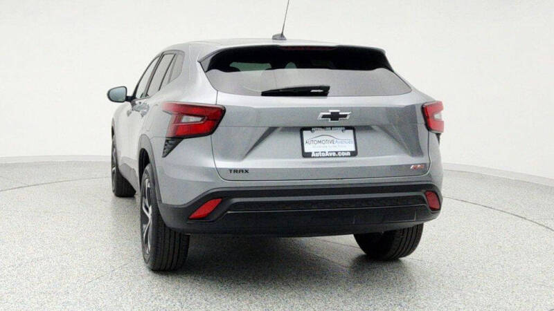 2025 Chevrolet Trax RS