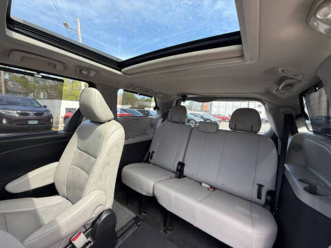2015 Toyota Sienna
