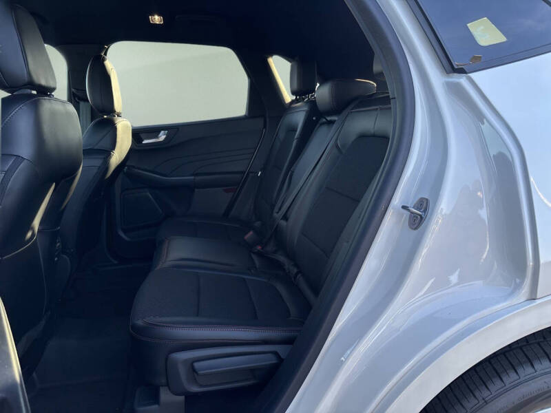 2024 Ford Escape ST-Line Select