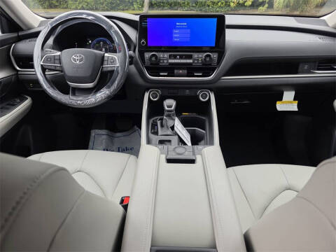 2026 Toyota Grand Highlander Hybrid XLE