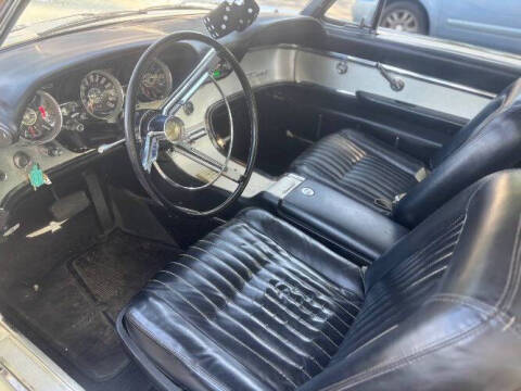 1962 Ford Thunderbird