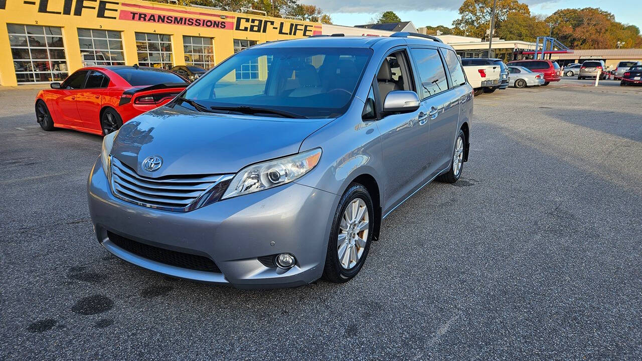 2013 Toyota Sienna for sale at Luxury Auto Sales, Inc in Norfolk, VA