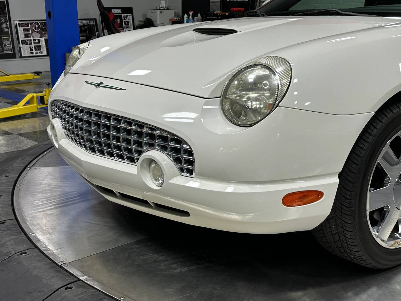 2003 Ford Thunderbird 102