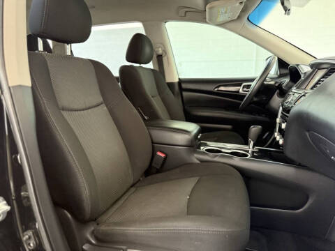 2020 Nissan Pathfinder S