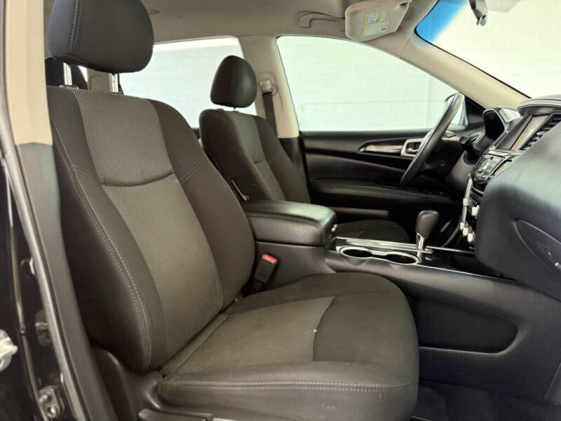 2020 Nissan Pathfinder S