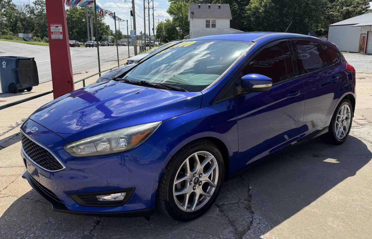 Blue 2015 Ford Focus SE SE 4dr Hatchback 2