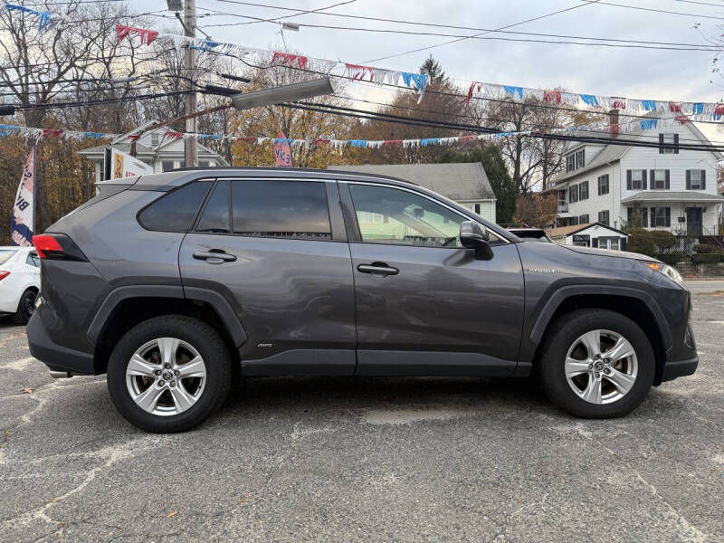 2020 Toyota RAV4 Hybrid XLE