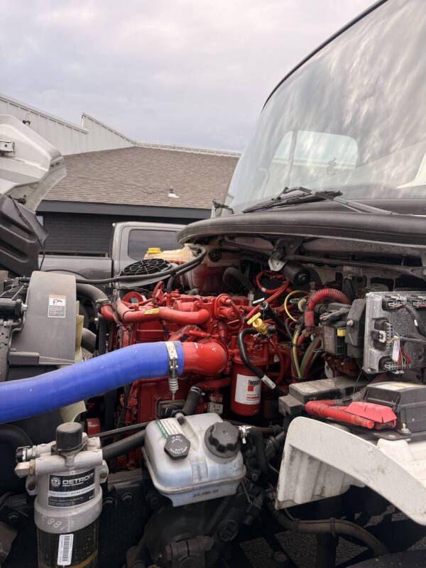 2022 Freightliner M2 106