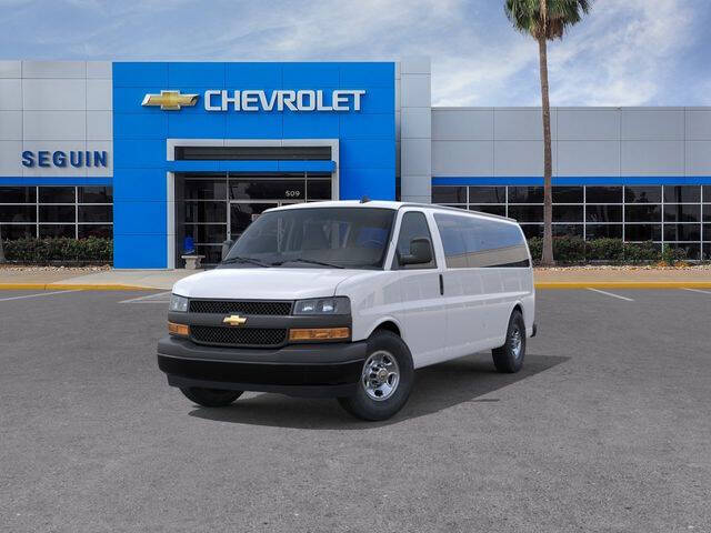 2025 Chevrolet Express LS 3500