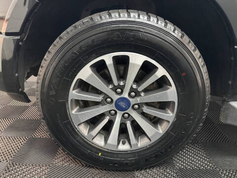 2017 Ford Expedition EL XLT