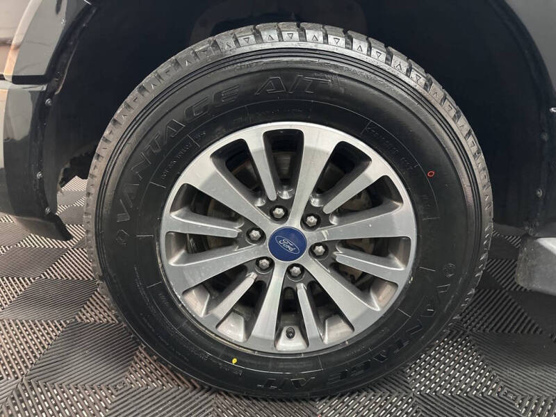 2017 Ford Expedition EL XLT