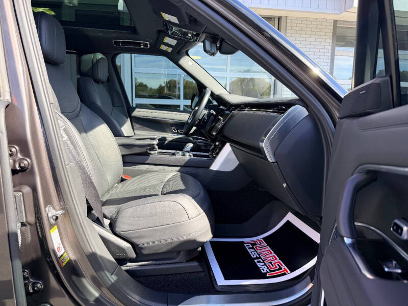 2023 Land Rover Range Rover P530 SE