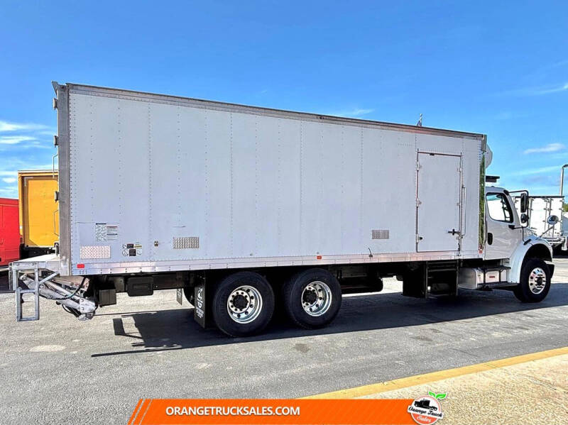 2018 Freightliner M2 106