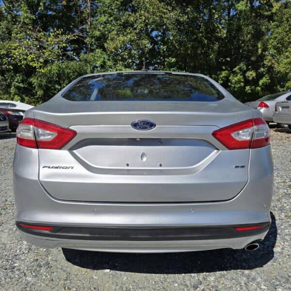 2016 Ford Fusion SE