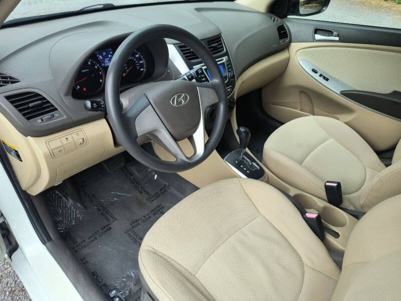 2013 Hyundai Accent GLS