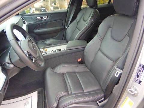 2025 Volvo V60 Cross Country B5 Ultra