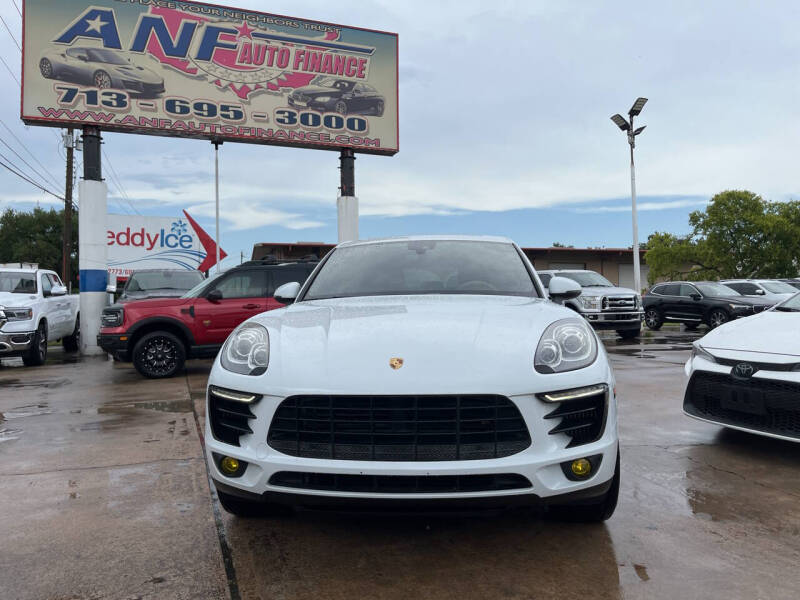 2017 Porsche Macan S