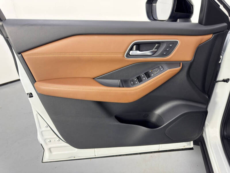 2024 Nissan Rogue Platinum