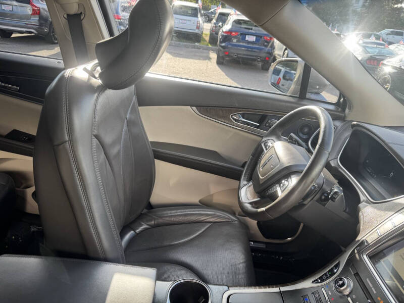 2019 Lincoln Nautilus Reserve