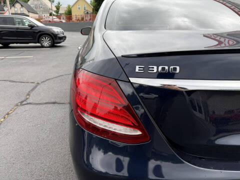 2017 Mercedes-Benz E-Class E 300 4MATIC