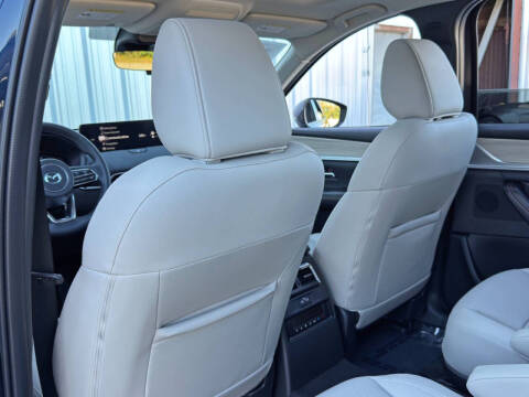 2025 Mazda CX-90 Plug-in Hybrid Preferred