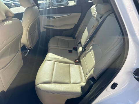 2019 Infiniti QX50 Essential