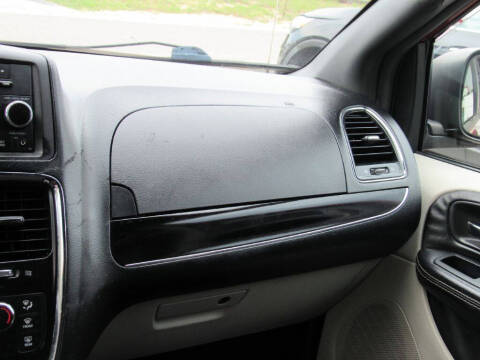 2015 Dodge Grand Caravan SE