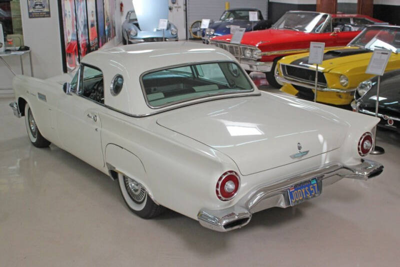 1957 Ford Thunderbird